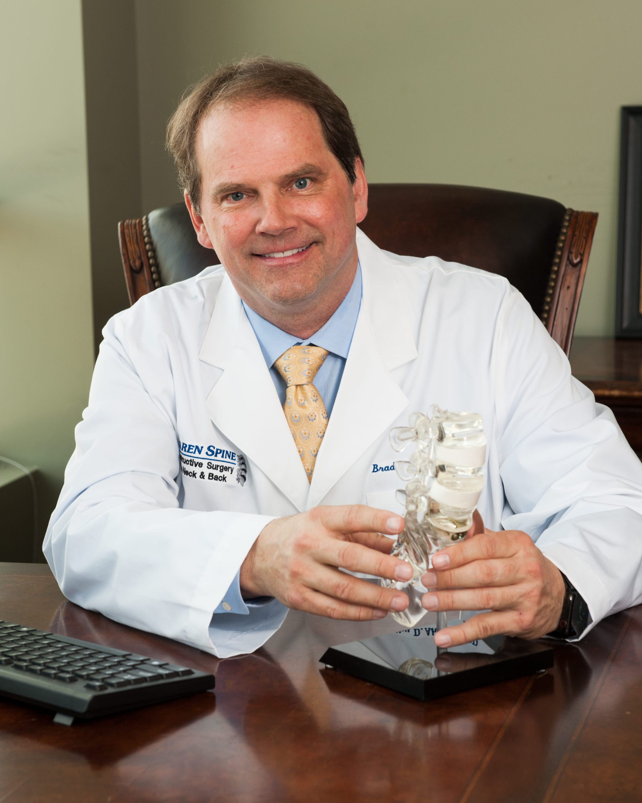 Dr. Ahlgren Orthopedic Spine Surgeon Rochester Hills MI